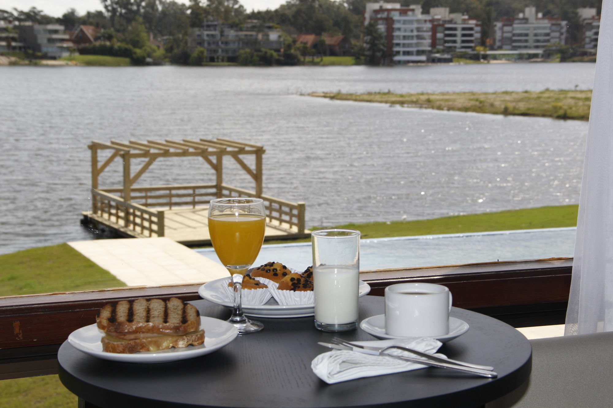 Hotel Wyndham Garden Montevideo Carrasco Exterior foto